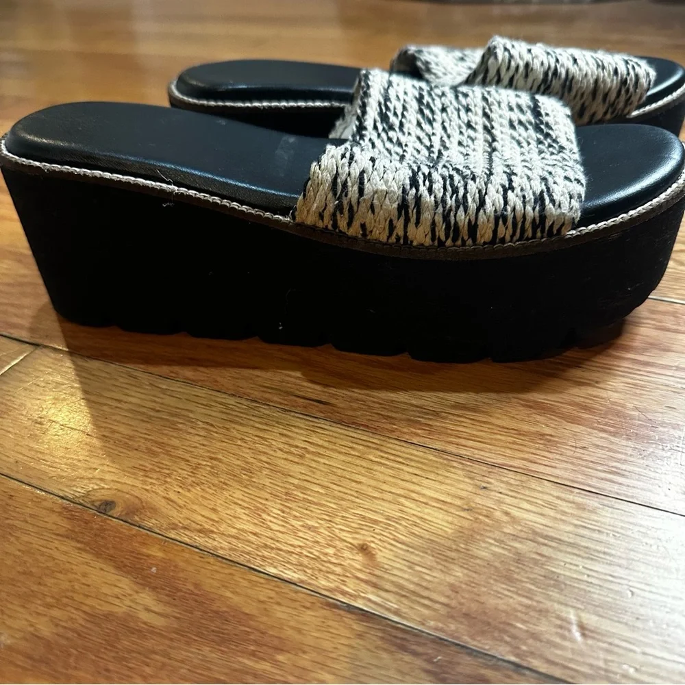Dirty Laundry Pivot Platform Slide‎ Sandal Y2K Size 7